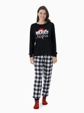 Conjunto de pijama familiar a juego con cuadros navideños